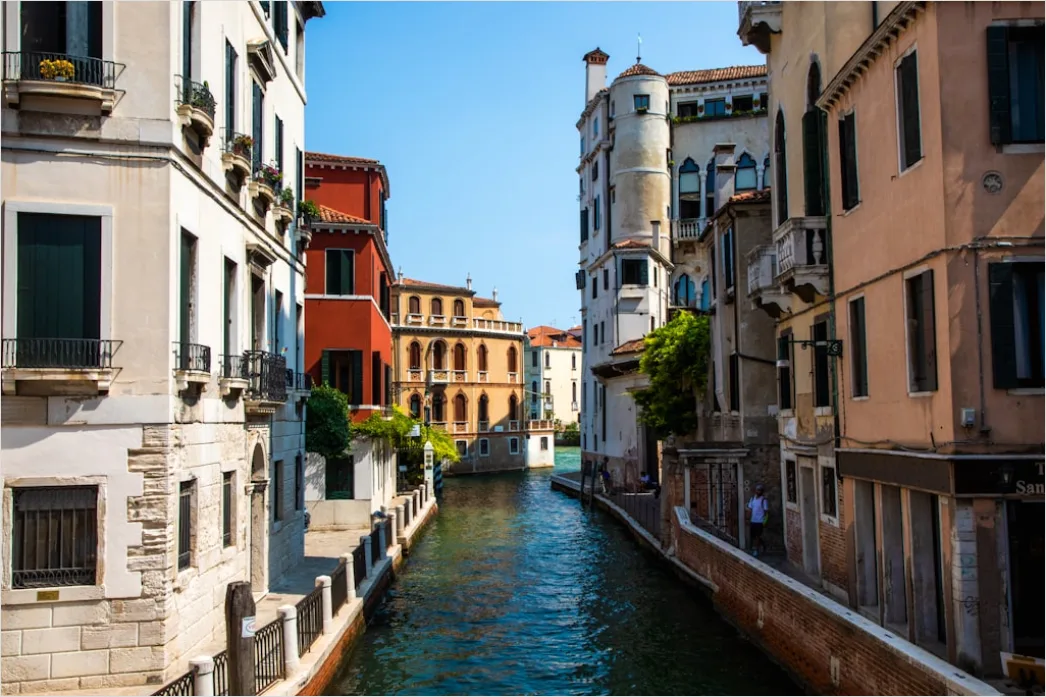 Detail Venedig Gondel Auf Kanal Perspektive Number 16