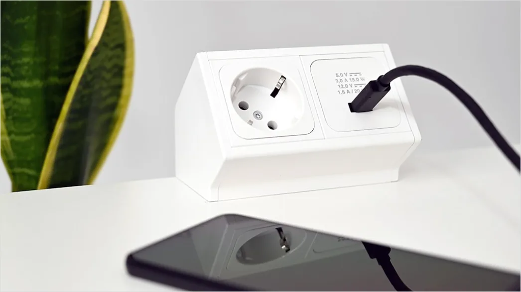 Detail Vernetzte Steckdose Smart Plug Im Einsatz Foto Number 2