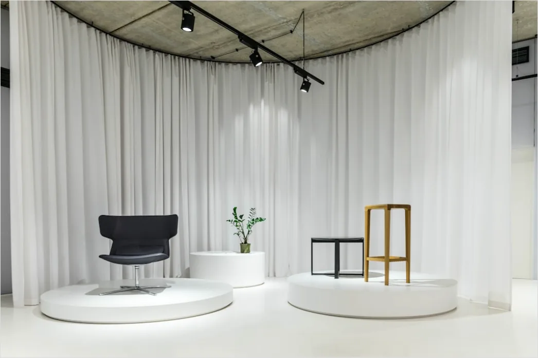 Detail Virtueller Showroom Produktdemo In Vr Foto Number 18