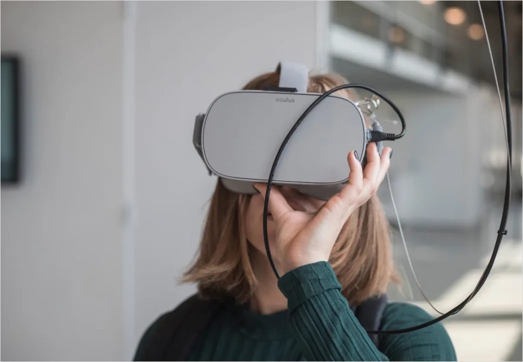 Detail Virtueller Showroom Produktdemo In Vr Foto Number 3
