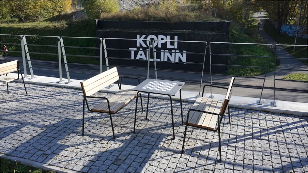 Detail Zugabteil Sitzplatz Mit Tisch Und Kaffeebecher Number 14