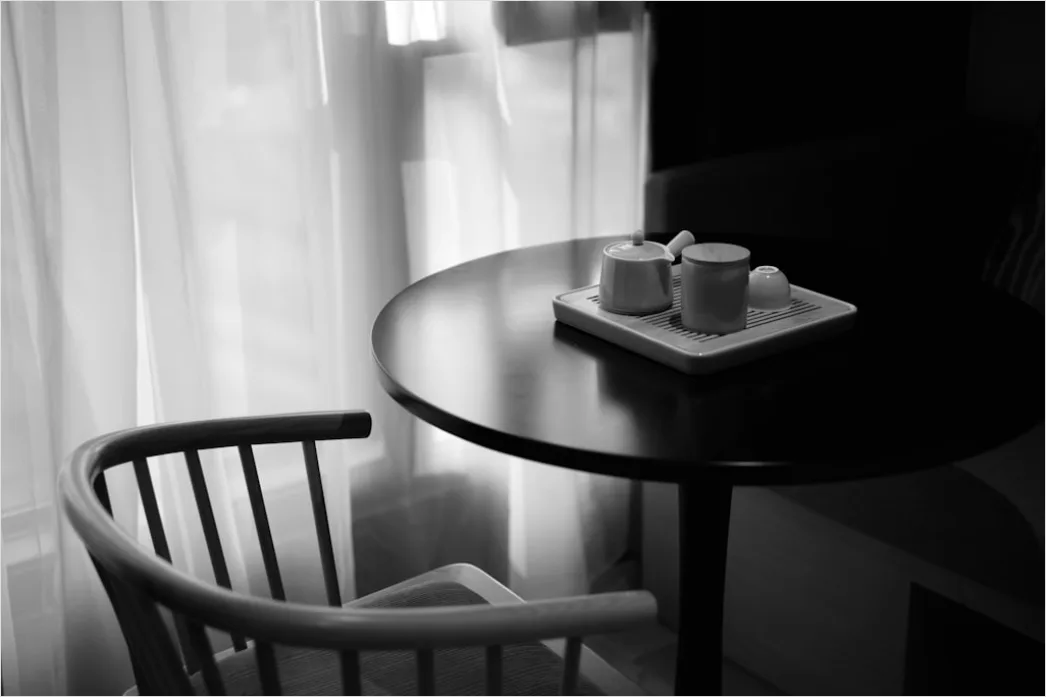 Detail Zugabteil Sitzplatz Mit Tisch Und Kaffeebecher Number 5