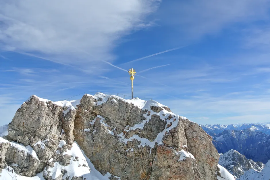 Detail Zugspitze Gipfelblick Wolkenmeer Panorama Number 10
