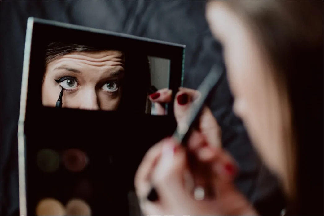 Detail Akne Freundliches Make Up Routine Foto Number 4