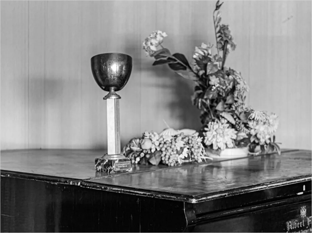 Detail Altar Detail Mit Blumen Und Kerzen Foto Number 12