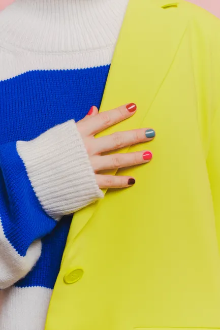 Detail Aura Nails Farbverlauf Trend Nahaufnahme Number 16