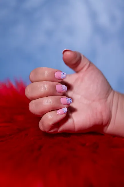 Detail Aura Nails Farbverlauf Trend Nahaufnahme Number 10