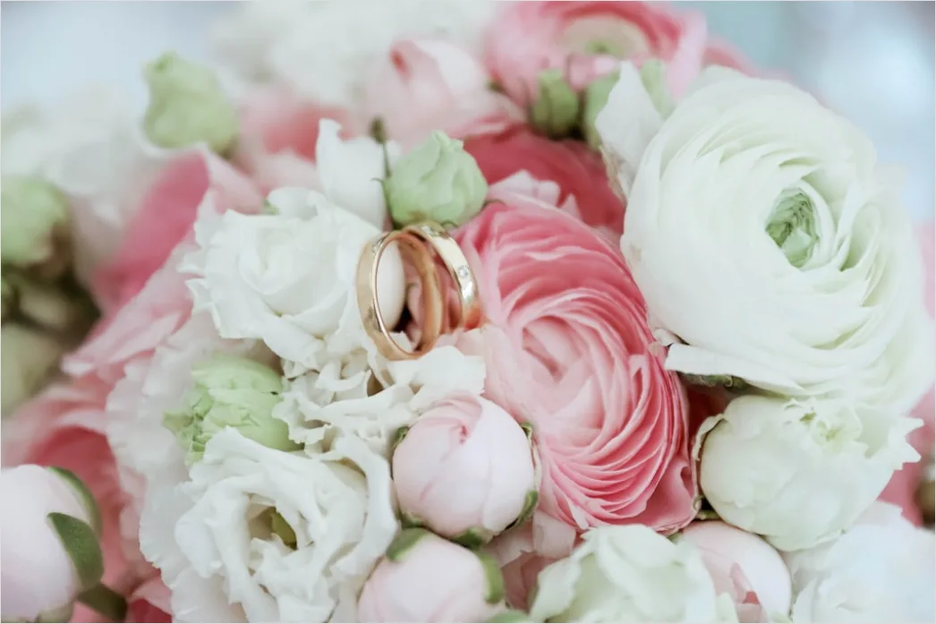Detail Braut Bouquet Und Ringe Detailaufnahme Foto Number 13