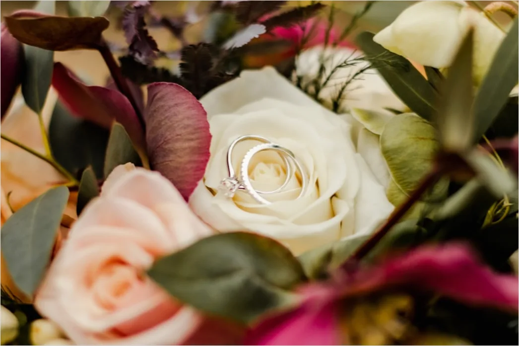 Detail Braut Bouquet Und Ringe Detailaufnahme Foto Number 5