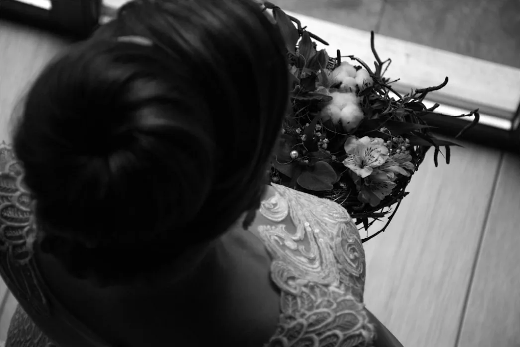 Detail Brautfrisur Low Bun Mit Schleier Foto Number 12