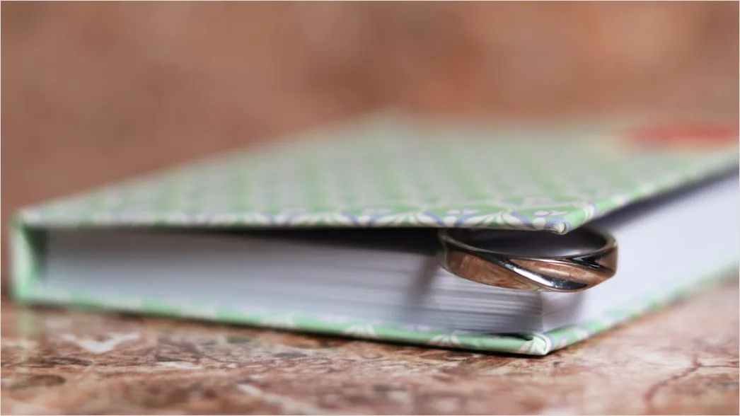 Buchbinderei Handwerk Faden Und Leim Detail Foto 4d5f
