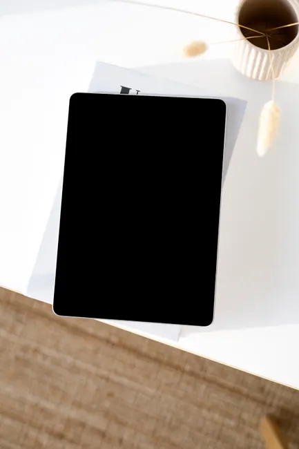 Detail Buchcover Design Mockup Auf Holztisch Flat Lay Number 19