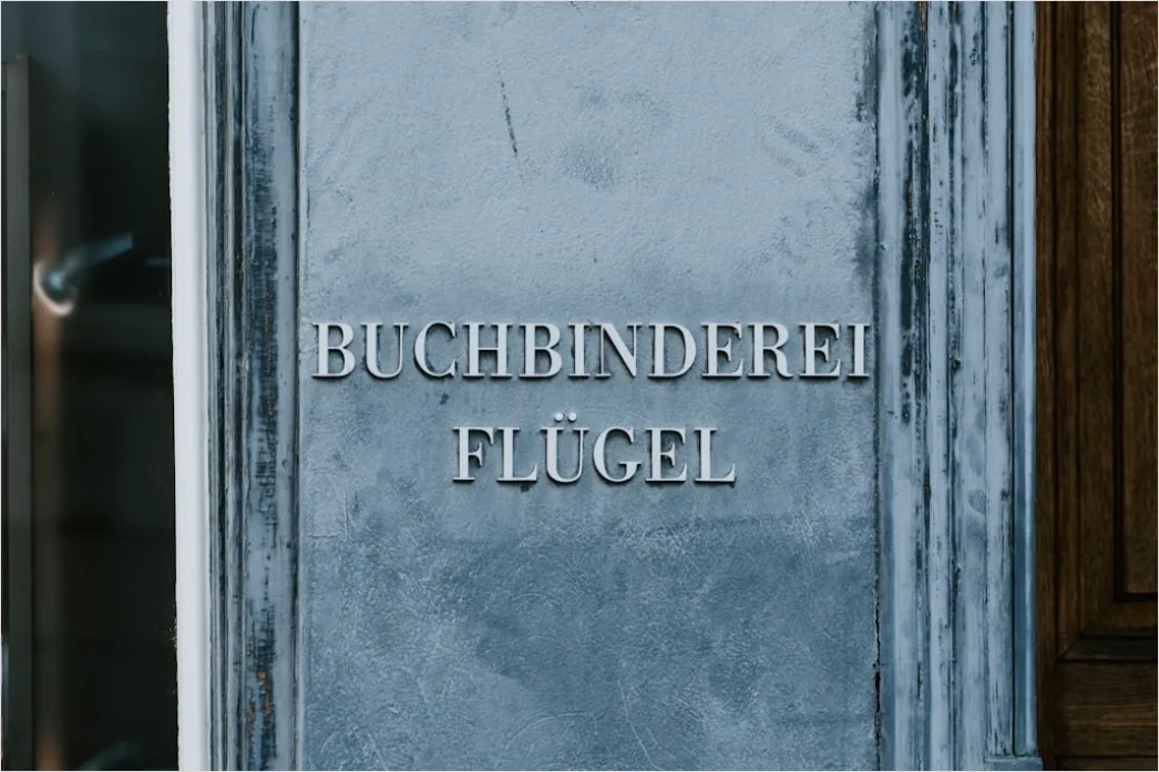 Detail Bücherturm Stapel Auf Tisch Literatur Flat Lay Number 3