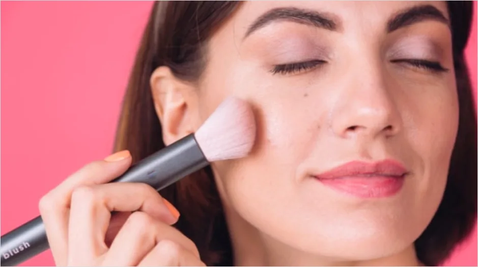 Detail Creme Blush Statt Puder Reife Haut Foto Number 11