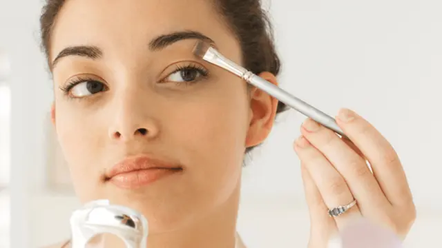 Detail Eyeshadow Primer Auftragen Haltbarer Look Foto Number 20