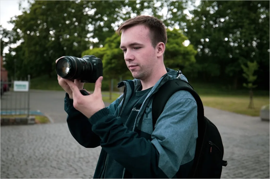 Detail Fotografie Workshop Outdoor Gruppe Mit Kamerataschen Foto Number 11
