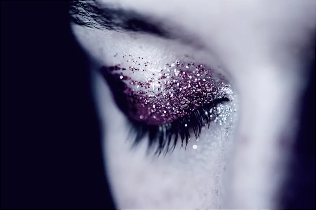 Full Glam Make Up Mit Glitter Eyes Foto 9e9d