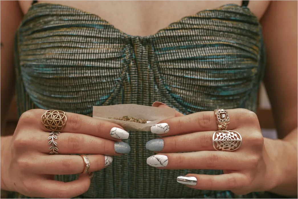Detail Glitter Nails Silber Party Look Foto Number 13