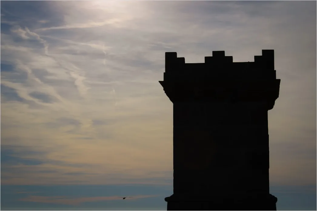 Detail Glockenturm Silhouette Gegen Himmel Foto Number 8