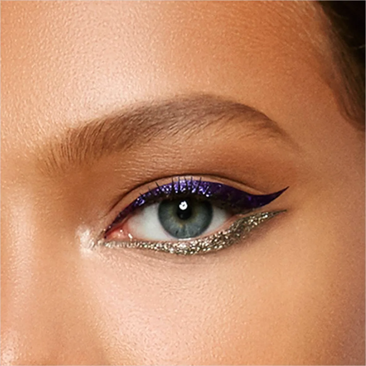 Graphic Eyeliner Editorial Beauty Trend Portraet