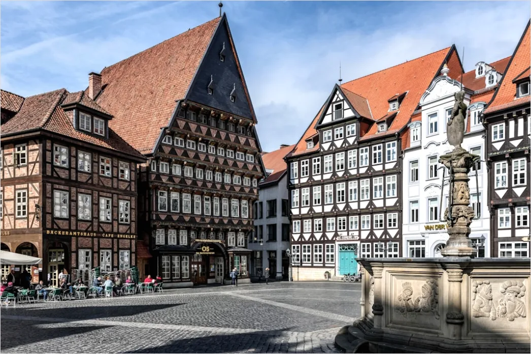 Detail Historischer Marktplatz Mit Brunnen Kulturfoto Number 12