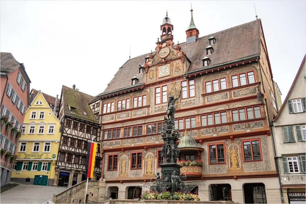 Detail Historischer Marktplatz Mit Brunnen Kulturfoto Number 20