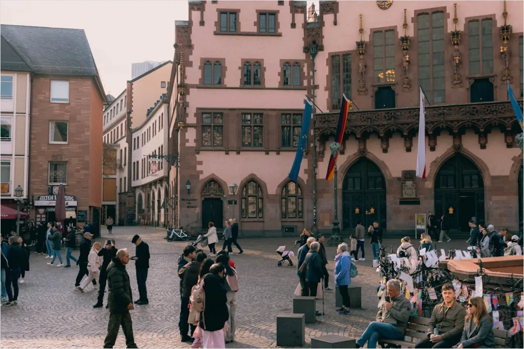 Detail Historischer Marktplatz Mit Brunnen Kulturfoto Number 5