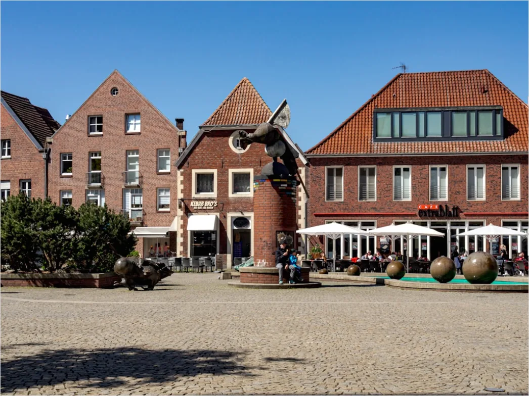 Detail Historischer Marktplatz Mit Brunnen Kulturfoto Number 6