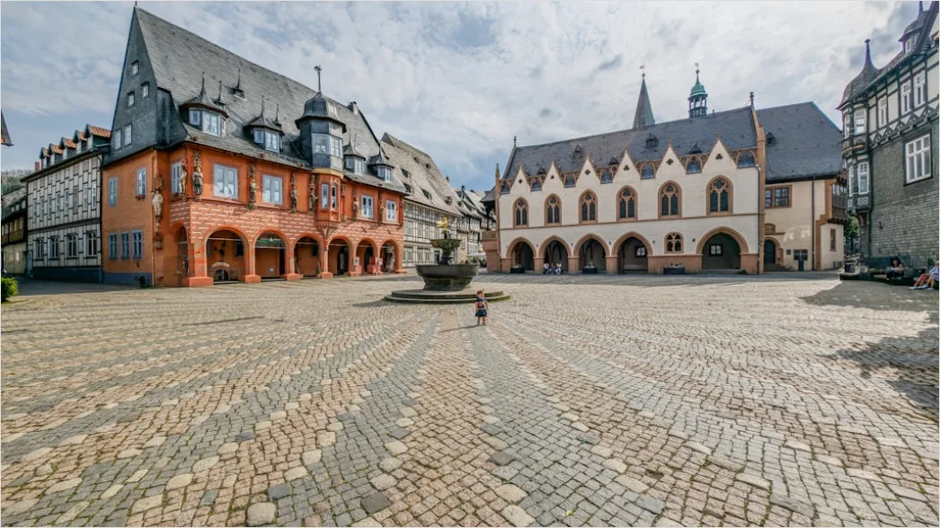 Detail Historischer Marktplatz Mit Brunnen Kulturfoto Number 8