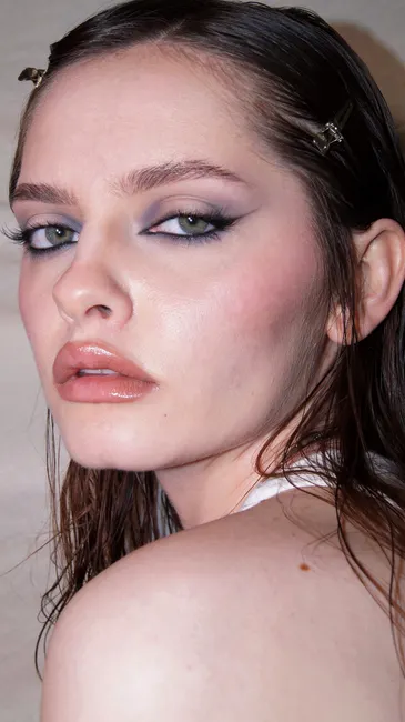 Detail Inner Corner Highlight Nahaufnahme Augen Make Up Number 12