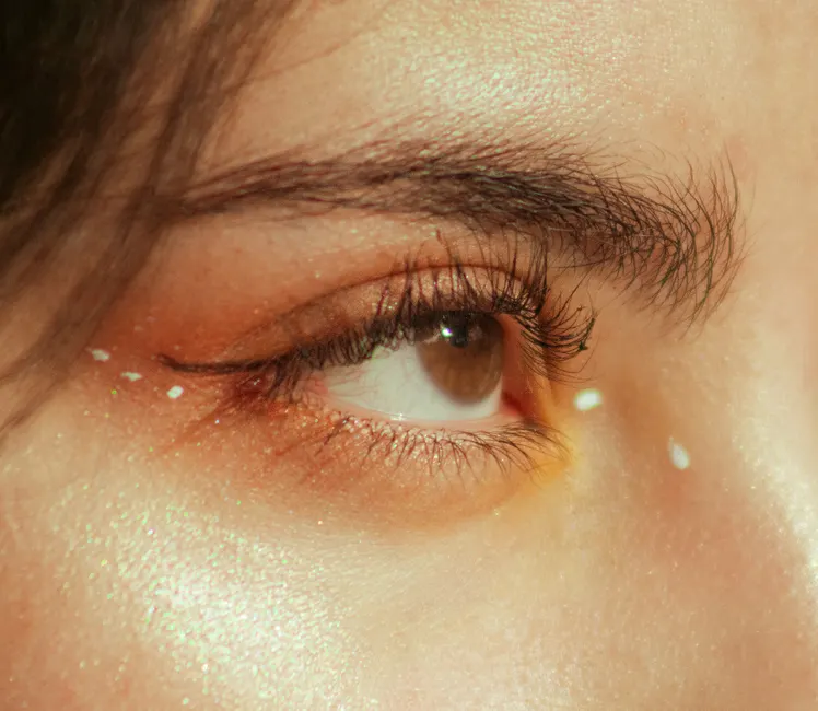Detail Inner Corner Highlight Nahaufnahme Augen Make Up Number 16