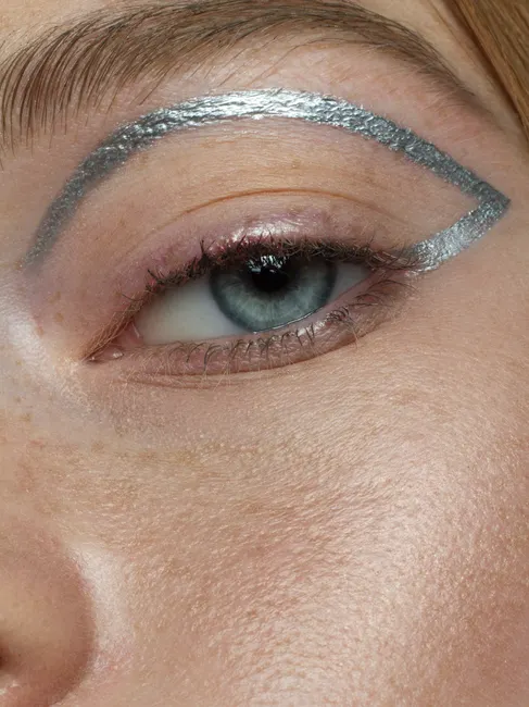 Detail Inner Corner Highlight Nahaufnahme Augen Make Up Number 20