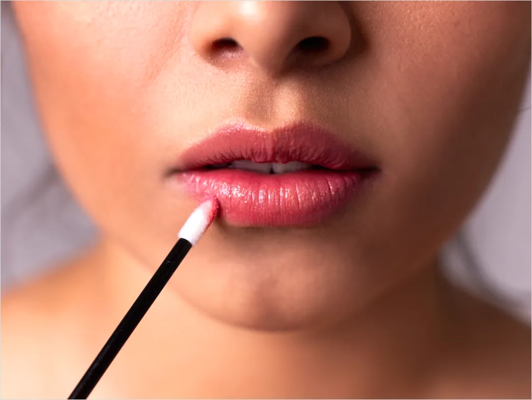 Detail Lip Balm Glossy Lips Close Up Foto Number 19