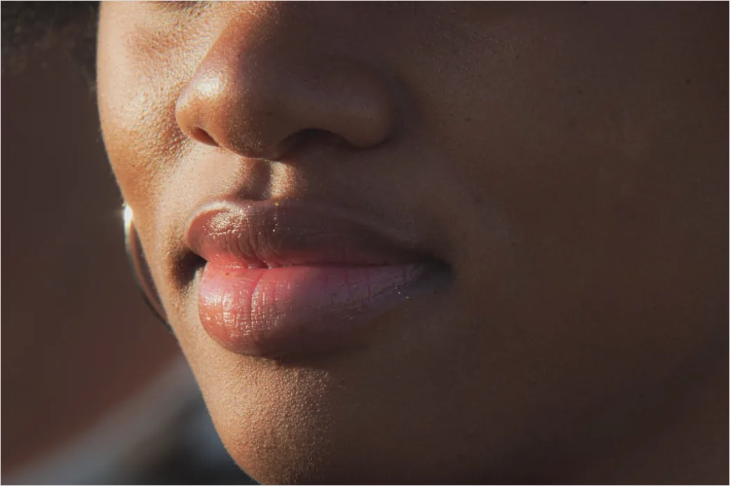 Detail Lip Balm Glossy Lips Close Up Foto Number 4