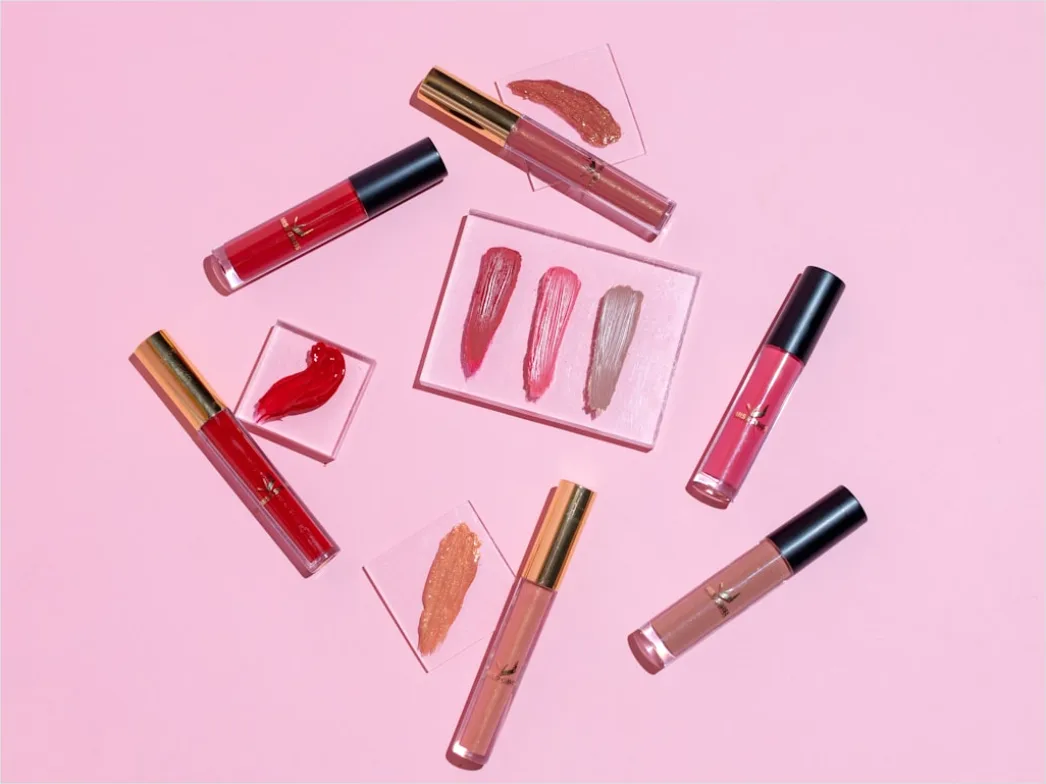 Lip Gloss Spiegelnder Shine Nahaufnahme 27bb