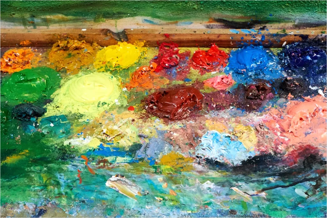 Maler Mischt Farben Palette Nahaufnahme Haende Foto 6b1a