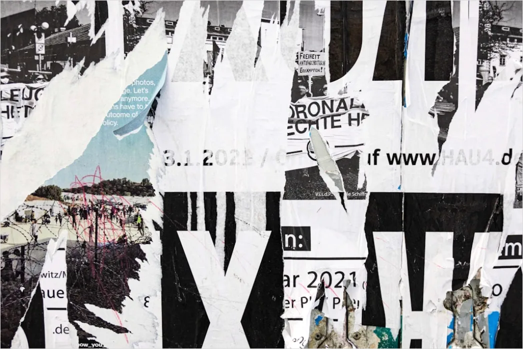 Detail Paste Up Poster Collage An Wand Detail Foto Number 2