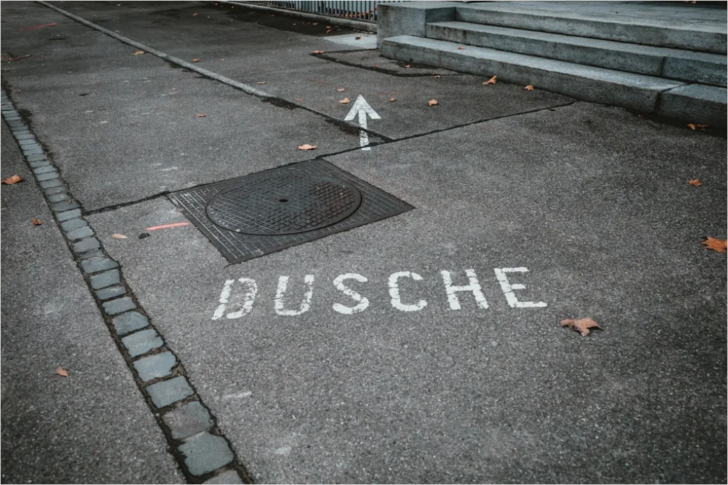 Pilgerweg Markierung Muschel Am Weg Detail Foto 3e15