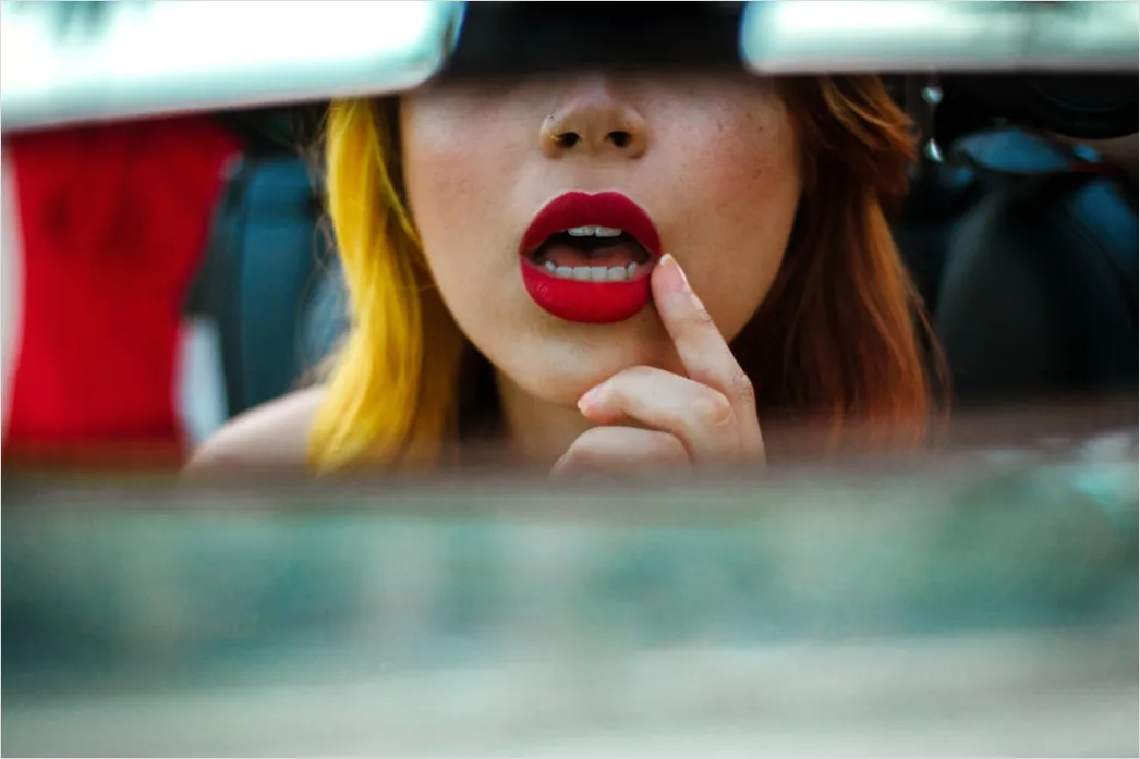 Rote Lippen Schminken Ohne Verwischen Foto
