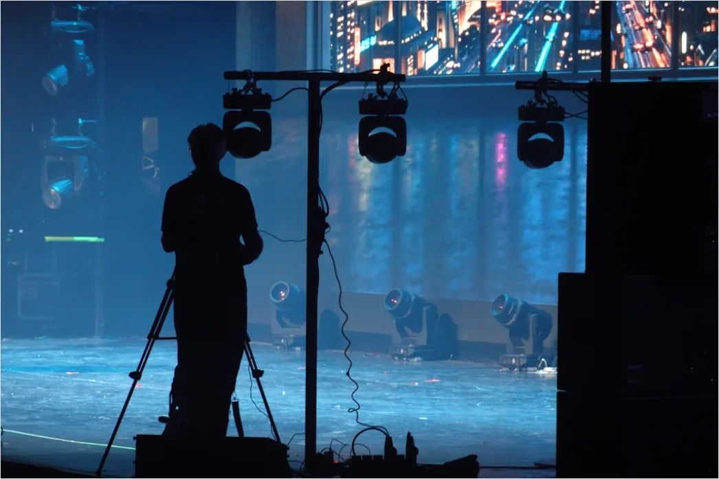 Detail Schauspieler Silhouette Im Rampenlicht Backstage Foto Number 18