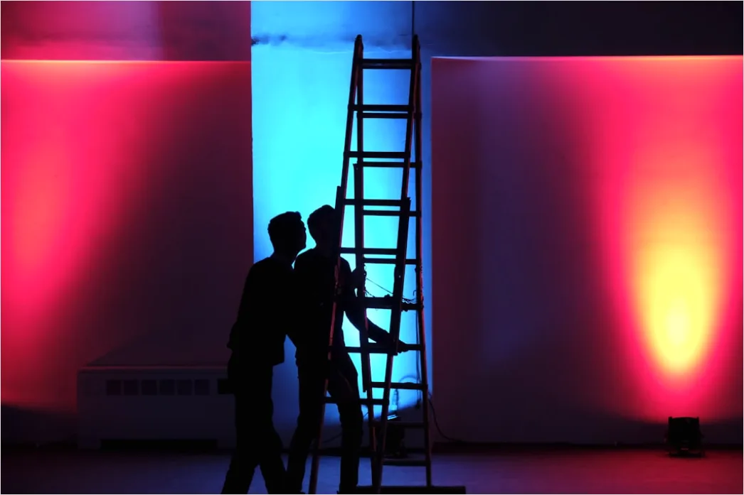 Detail Schauspieler Silhouette Im Rampenlicht Backstage Foto Number 3