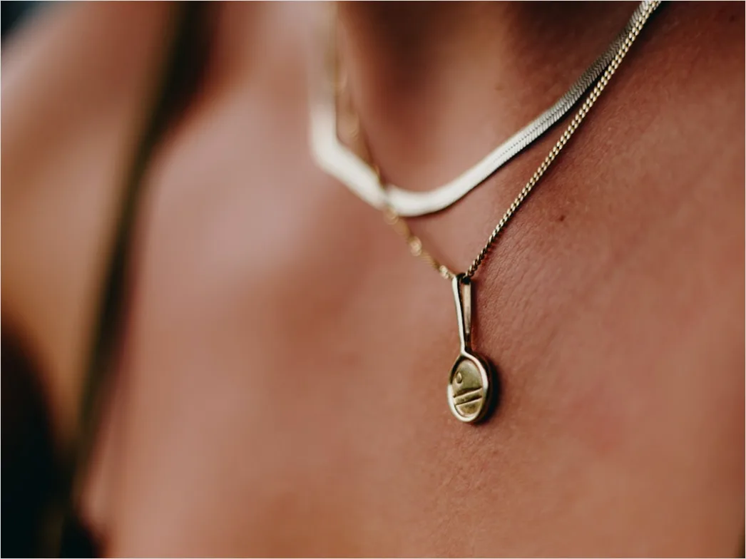 Detail Schmuck Layering Gold Ketten Nahaufnahme Number 8