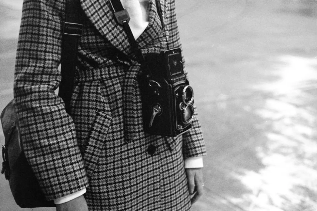 Detail Schultertasche Outfit Trend 2026 Foto Number 2