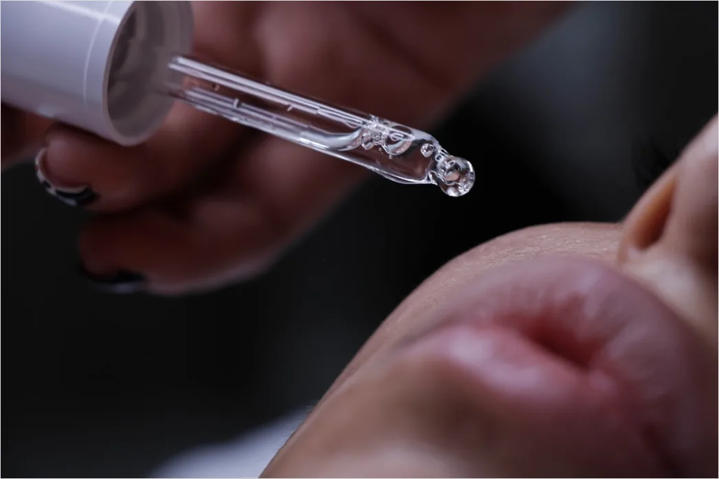 Detail Serum Schichten Reihenfolge Skincareroutine Bild Number 5