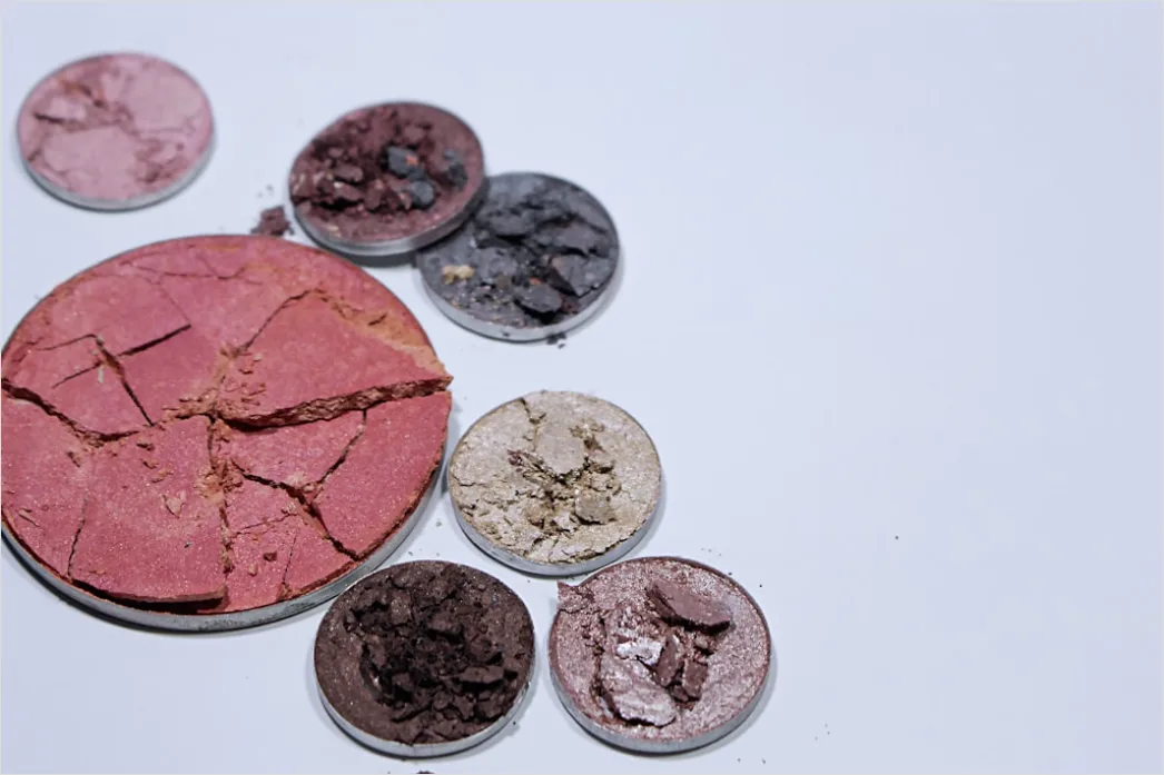 Detail Setting Powder Unter Augen Bake Foto Number 4