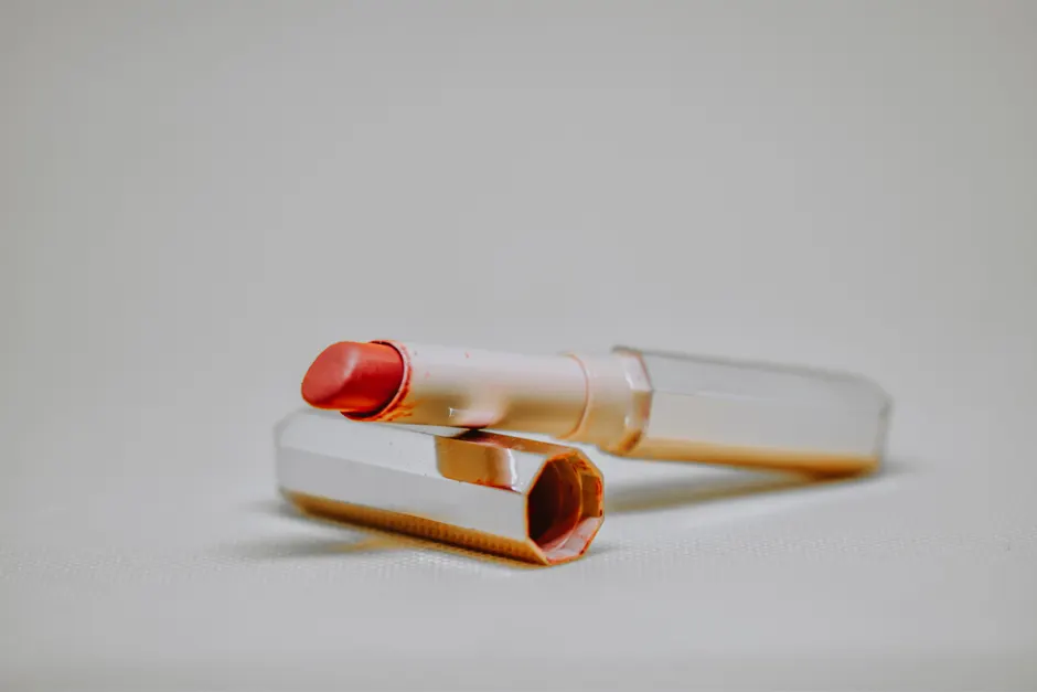 Detail Statement Lippenstift Glossy Finish Studio Foto Number 3