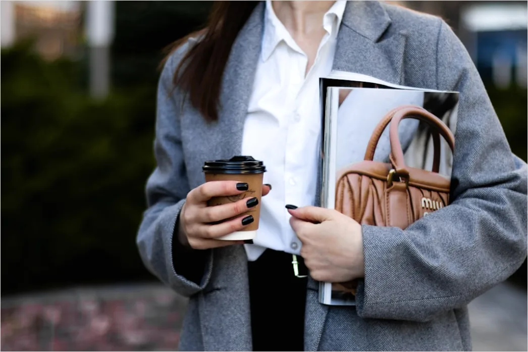 Detail Tote Bag Office Outfit Damen Foto Number 2