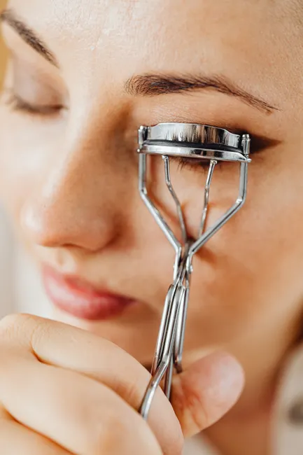 Wimpernzange Richtig Benutzen Nahaufnahme Bild 1bc5