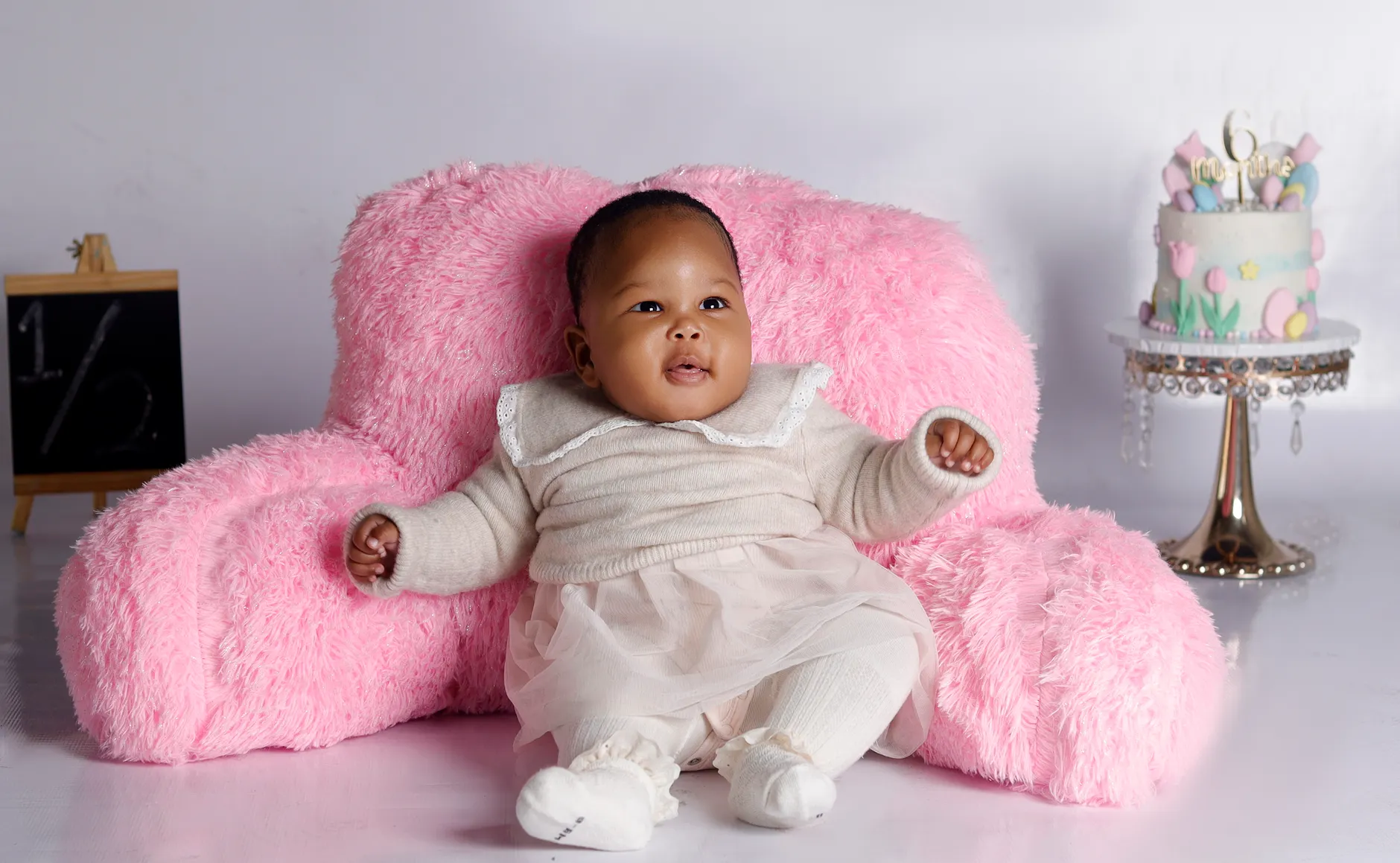 Detail Background For 6 Month Baby Photoshoot Number 4