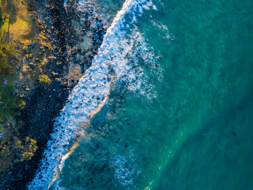 Detail Blue Ocean Aerial Shoreline Photo Number 2